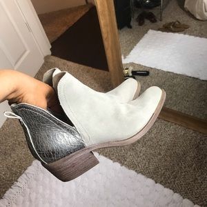 Khrio Booties
